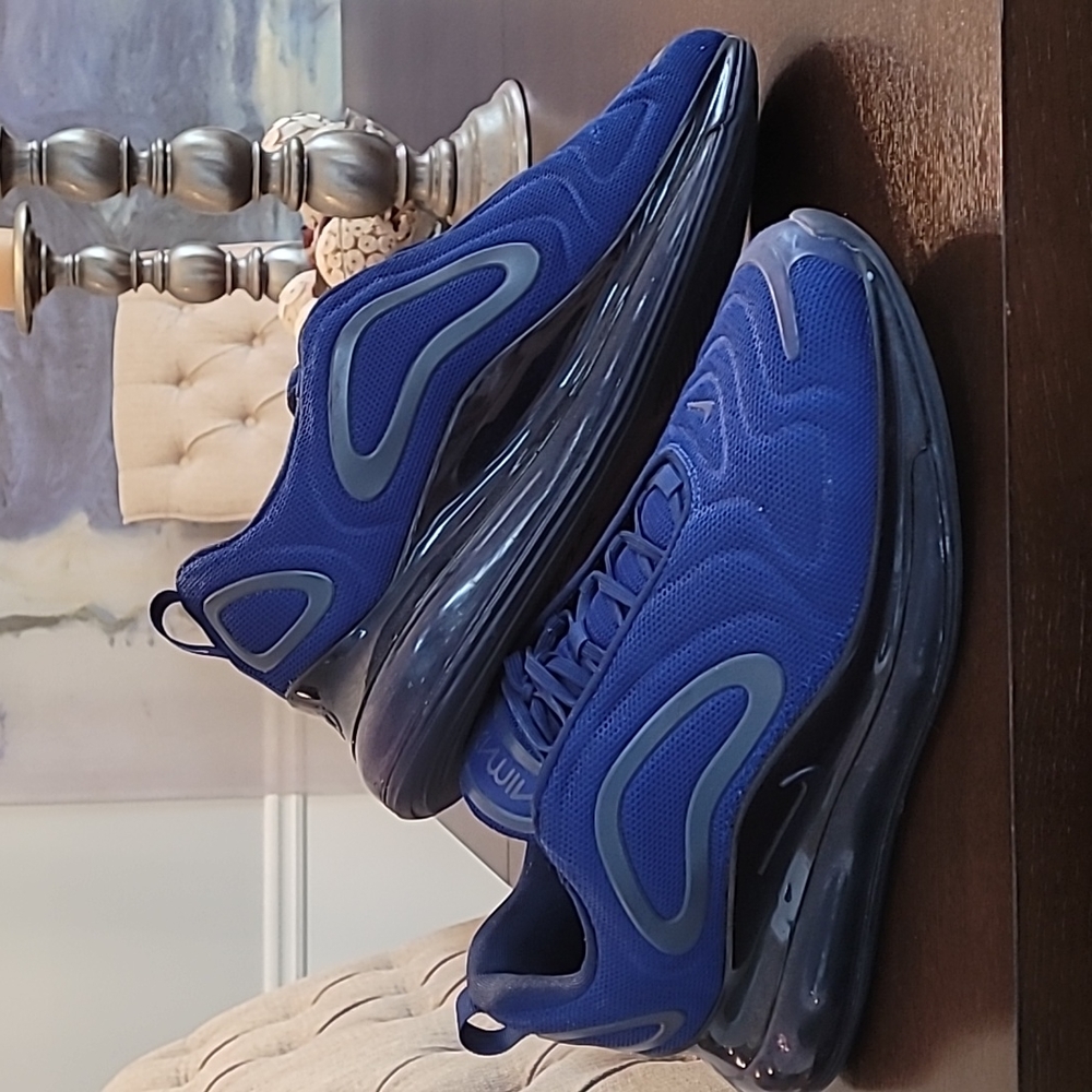 Nike 720